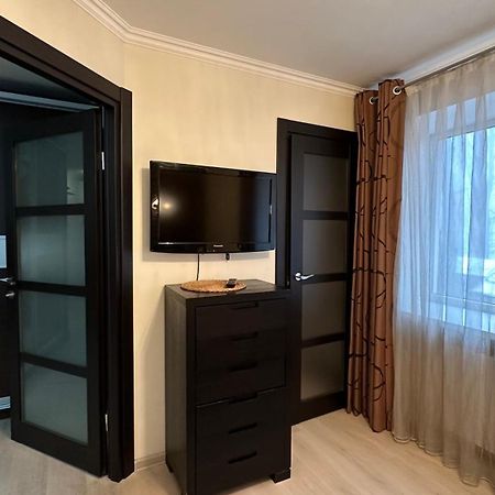 דנייפרופטרובסק Apartment On Nauki Avenue 102 מראה חיצוני תמונה