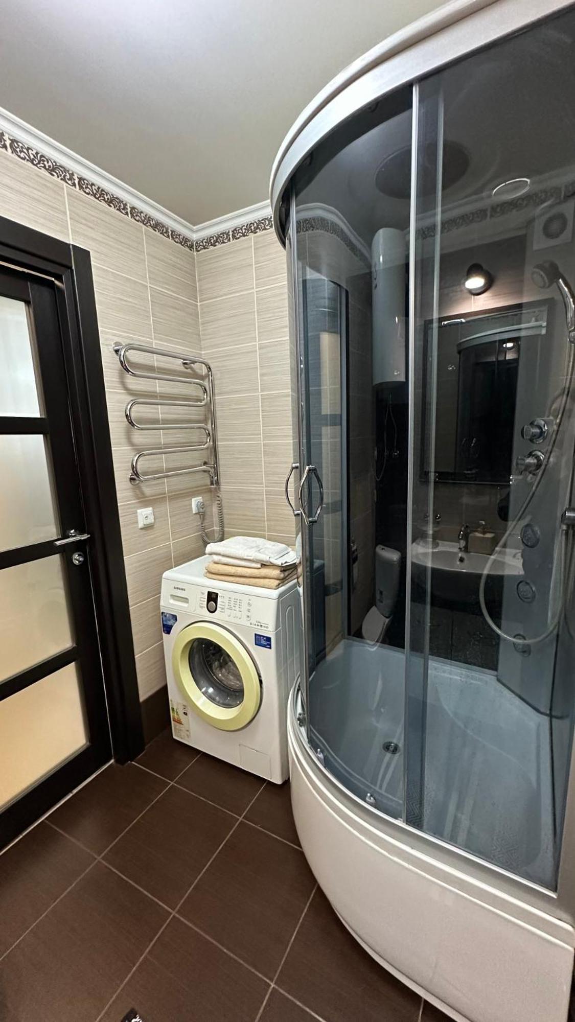 דנייפרופטרובסק Apartment On Nauki Avenue 102 מראה חיצוני תמונה